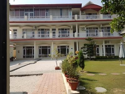 Skyview Holiday Home