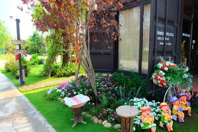 Papa's Home and Rabbit cafe