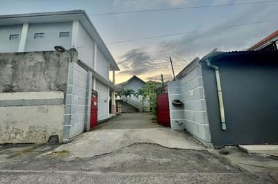 OYO Life 93504 Kost Krisna