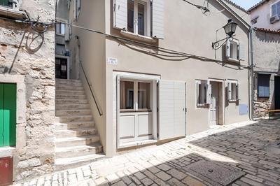 Calnova Suites