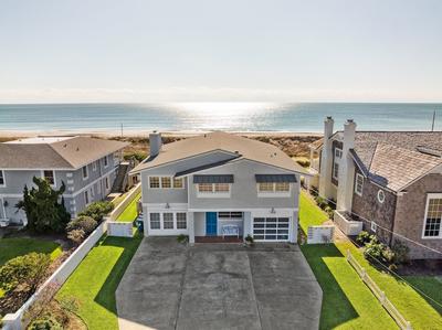 Blount Cottage 5 Bedroom Home by RedAwning