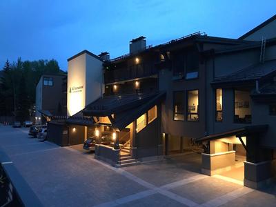 #307 Vail International