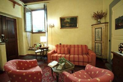 Casa del Vescovo Authentic 1600's apt with Stunning Garden and Rooftop