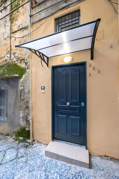 La Mummera in Naples