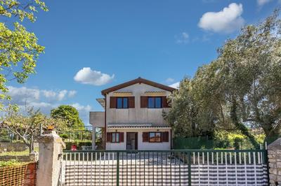 Holiday Home Sladonja Apartments
