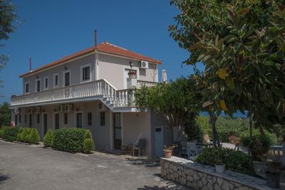 Villa Kapnisi