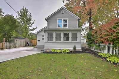 Pet-friendly Home - 1/2 Mi to Downtown Willoughby!