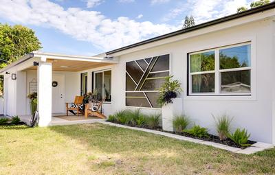 Pet-friendly Home ~ 6 Mi to Jensen Beach Park!