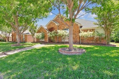 Family Fun Retreat: Pool & Entertainment Haven! 4 Bedroom Home by RedAwning