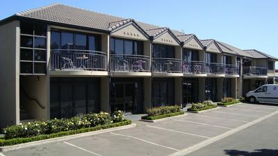 Azena Motels