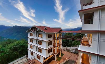 Voyage Dream Villa Retreat