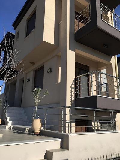 AM Beach House near Sea