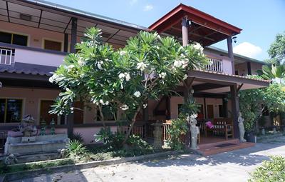 Ban Poh Garden House