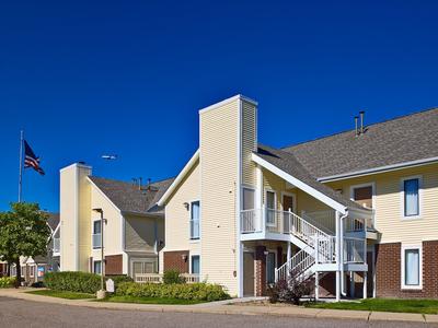 AVIA Residences on Savoy- Extended Stay