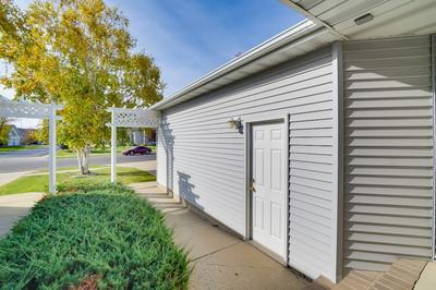 5 Mi to Dtwn: Pet-friendly 'wheatland Twin' Home!