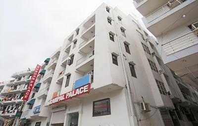 OYO 13306 Rampal Palace