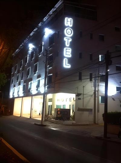 CEO Hotel Business Class