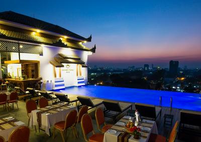 Yadanarpon Dynasty Hotel