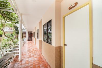 OYO 703 Koh Chang Riverside Resort