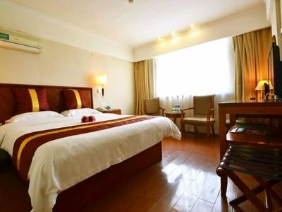 GEM Hotel Wuning Road Zhenping Road Metro Station