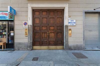 Torino San Salvario Stylish Apartment