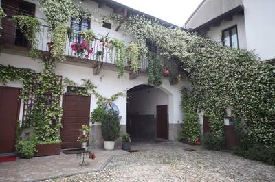 Four-room Apartment 15 Minutes From the Center of Milan