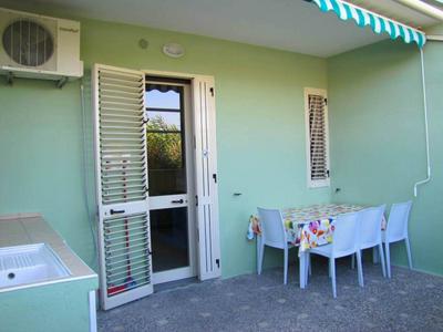 Bright Apartment Near Baia Verde Beaches