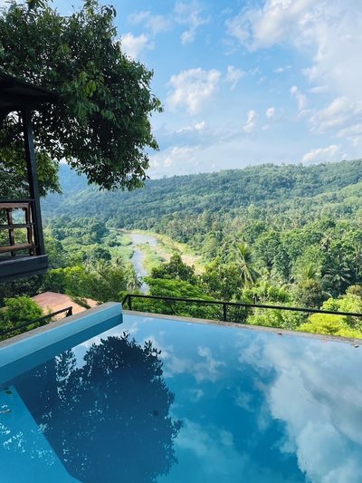 THE KIRIWONG VALLEY VILLAS & RESTAURANT