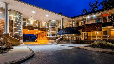 Best Western Plus The Inn & Suites At The Falls