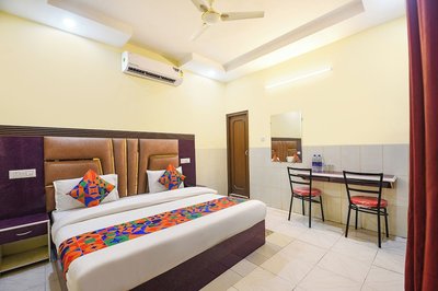 Fabhotel Surya Palace 1