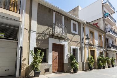 Casc Antic in Javea With 2 Bedrooms and 1 Bathrooms