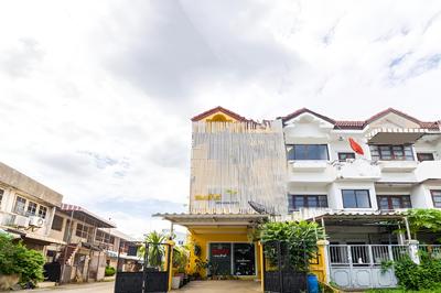 OYO 941 Chom's House at Sapanmai