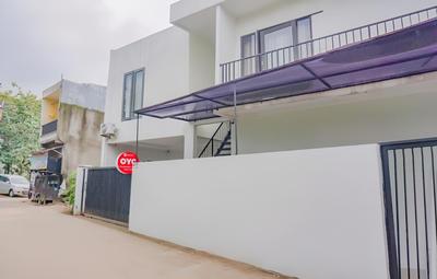 OYO 90220 Pendowo Limo Syariah