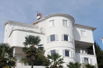 Luxury Apartment in Opatija for 8 People With Pool and Silk Bedding