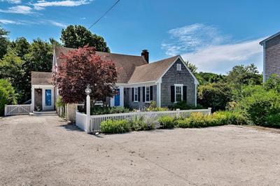 Waterfront Hyannis Gem: Walk to Hyannis Port Beach