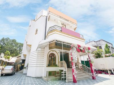 OYO 14245 Amitabh Guest house