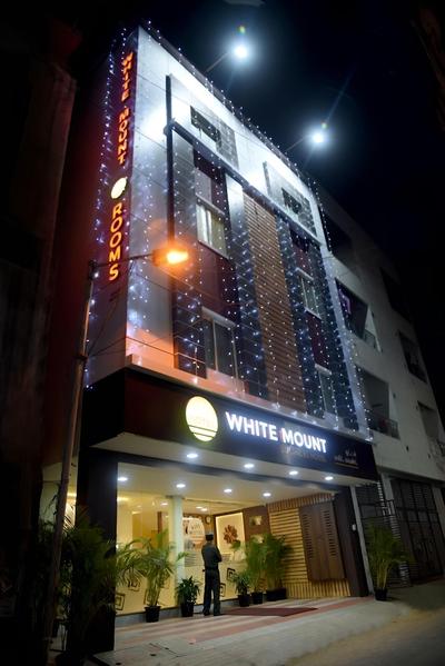 Hotel White Mount