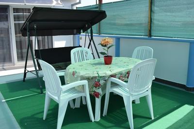 Den - With Pool - B1