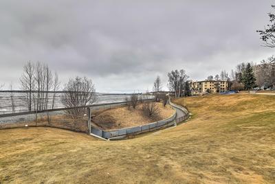 Walk to Downtown & Coast Trail: Condo in Anchorage