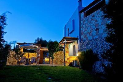 Petroto Sea View Villas