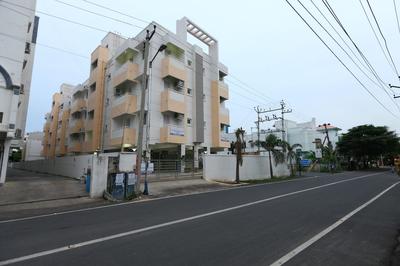 OYO 9260 Olive Castles Inn