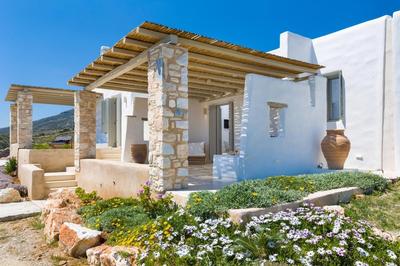 Thita Estate Suite With Private Pool