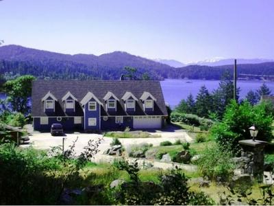 Moonlit Cove B&B