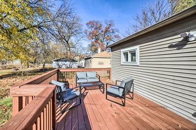 Cozy Hobart Retreat < 9 Mi to Lake Michigan!