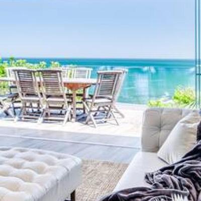 Camps Bay Holiday Apartment in Secure Complex With Private Pool and Parking Houghton Views