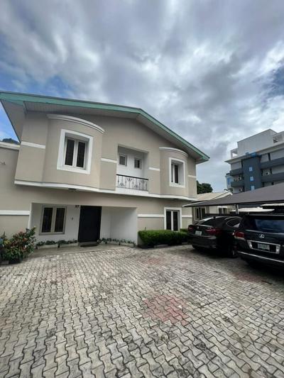 Emperor's PLace Luxury Room