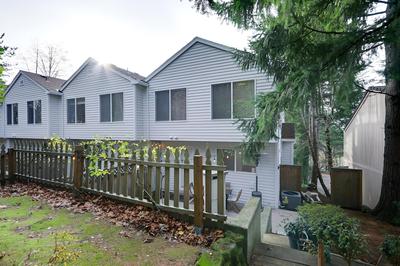 Lake Oswego Home w/ Deck 9 Mi to Downtown Portland