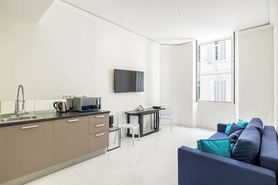 Beautiful Two Bedroom Apartment Near Croisette