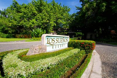 HRG Condos at Los Sueños