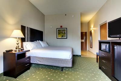 Holiday Inn Express & Suites Live Oak by IHG